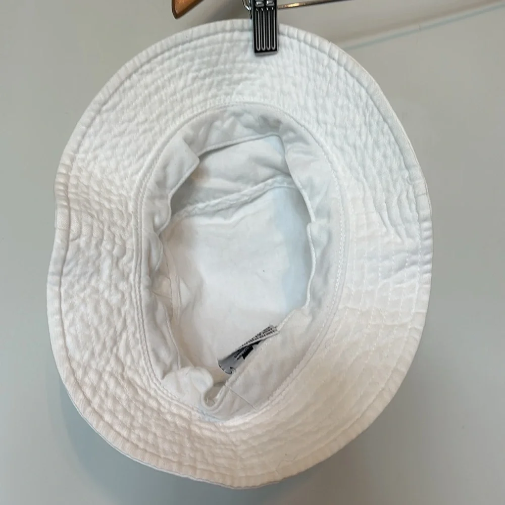 None white bucket
